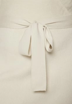 Wrap V Ausschnitt Mini Strickkleid Mit Gürtel - Vestido De Punto - Off White -Anna Field faacffd8bec14c42822bb0d268374b4e